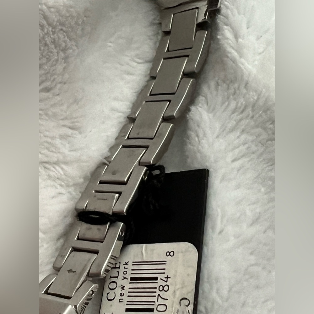 NWT Authentic Vintage Kenneth Cole 2-Tone Stainless Steel Bracelet Watch KC4300 - Picture 12 of 15